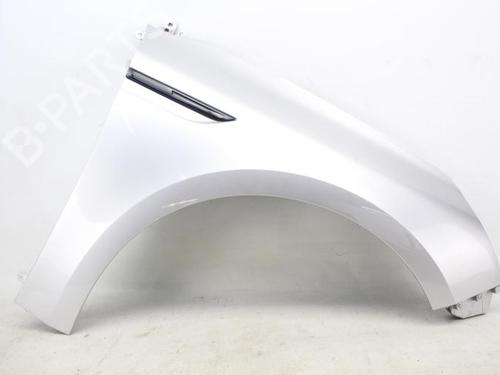 right-front-fenders-renault-megane-iv-hatchback-b9amn_-2015-39542714 main image