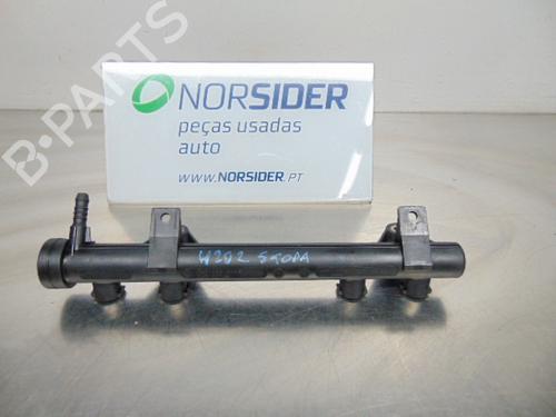 Used Injection rail SKODA FABIA I (6Y2) 1.4 (68 hp) 19196281