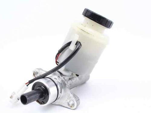 Used Brake master cylinder SUZUKI BALENO Hatchback (EG) 1.3 i 16V (SY413) (85 hp) 19224648