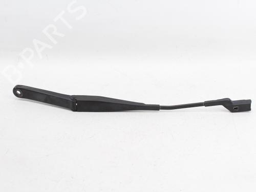 Used Front windshield wiper arm FORD FIESTA VI (CB1, CCN) [2008-2017]  19208516