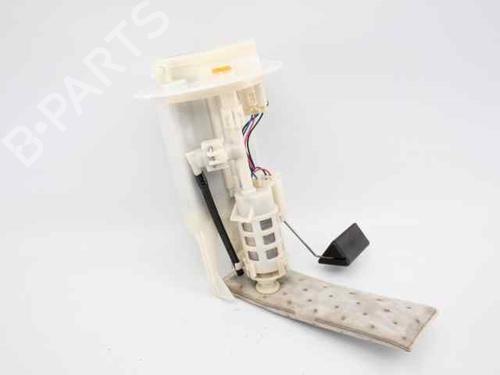 Used Fuel pump TOYOTA YARIS (_P13_) 1.3 (NSP130_, NSP130) (99 hp) 19238915