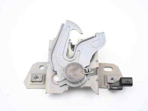 Hood lock VOLVO V50 (545) D2 30716530