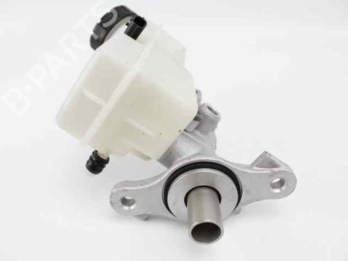 Brake master cylinder RENAULT CLIO IV (BH_) 1.5 dCi 90 | BP19221194M77 