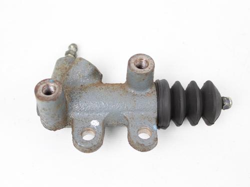 Clutch slave cylinder TOYOTA YARIS (_P9_) 1.0 VVT-i (KSP90_, KSP90R) | BP19215196M113 