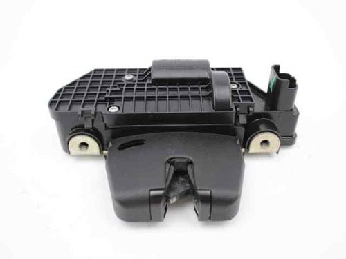 Used Tailgate lock PEUGEOT 208 I (CA_, CC_) 1.2 VTI 82 (82 hp) 21830383