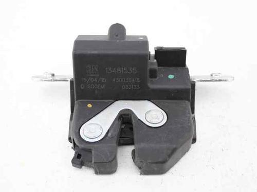 Used Tailgate lock OPEL CORSA E (X15) 1.3 CDTI (08, 68) (75 hp) 26404923