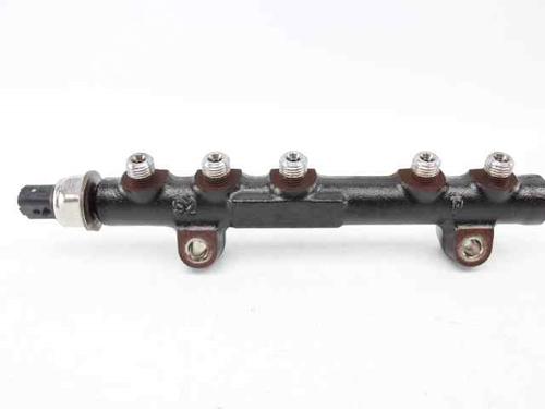 Used Injection rail PEUGEOT 5008 (0U_, 0E_) 1.6 HDi (114 hp) 31348300