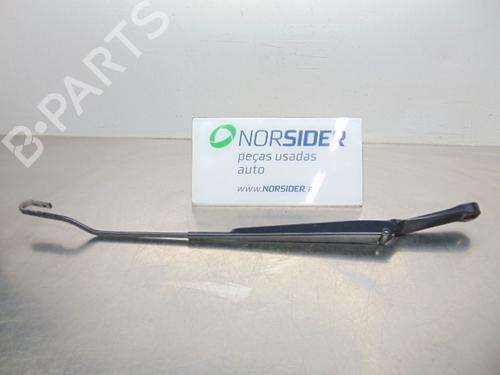 Used Front windshield wiper arm VW GOLF IV Variant (1J5) 1.4 16V (75 hp) 21197940