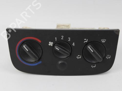 Used Climate control OPEL COMBO Box Body/MPV 1.7 DI 16V (65 hp) 19203991