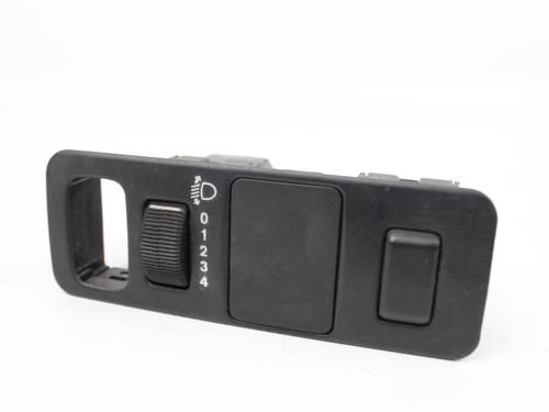 Used Switch MITSUBISHI CARISMA Saloon (DA_) [1996-2006]  19215571
