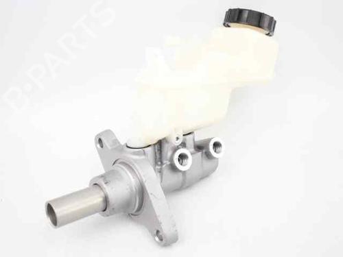 Used Brake master cylinder TOYOTA YARIS (_P13_) 1.5 (NSP131_) (112 hp) 19228877