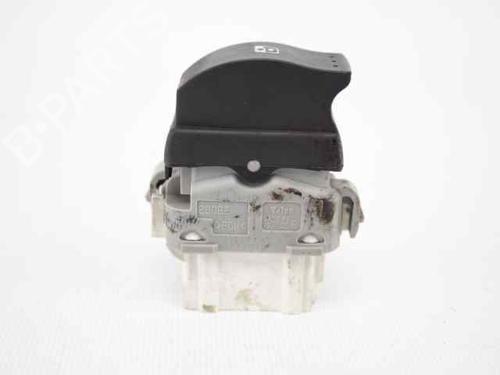 Right rear window switch RENAULT MEGANE II (BM0/1_, CM0/1_) 1.5 dCi (BM0F, BM0T, BM2B, CM0F, CM0T) | BP19226796I28 