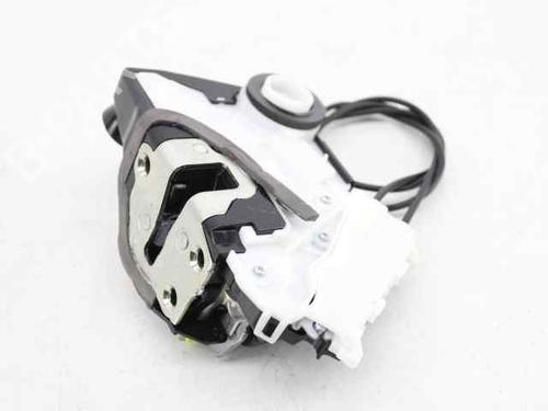 Used Front left lock TOYOTA YARIS (_P13_) 1.5 Hybrid (NHP130_, NHP130) (101 hp) 19226653