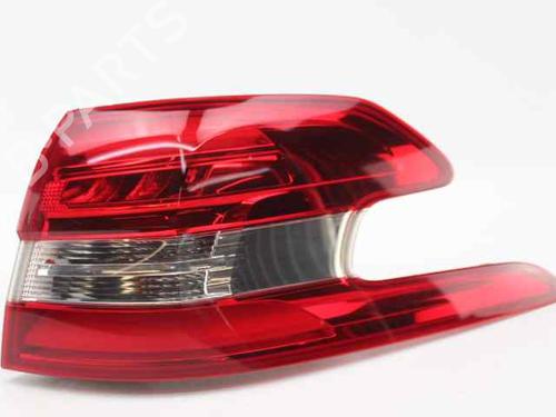 Right taillight PEUGEOT 308 SW II (LC_, LJ_, LR_, LX_, L4_) 1.6 HDi / BlueHDi 115 (LCBHXM, LCBHXT) | BP29644937C35 