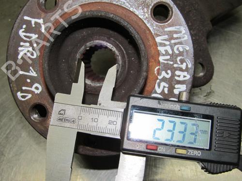 Right front steering knuckle RENAULT MEGANE I Classic (LA0/1_) 1.9 D (LA0A, LA0U, LA0R) | BP19185570M26 