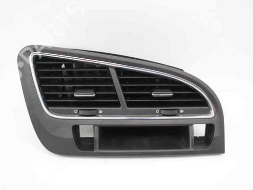 Used Air vent PEUGEOT 5008 (0U_, 0E_) 1.6 HDi (112 hp) 19238366