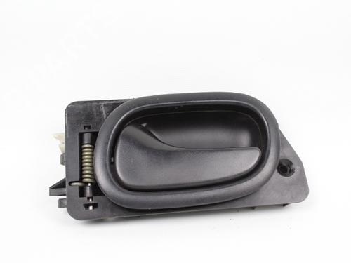 Used Front left interior door handle RENAULT LAGUNA I (B56_, 556_) 1.8 (B56S/T/0) (90 hp) 19210297