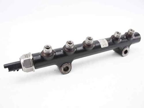 Used Injection rail CITROËN C-ELYSEE (DD_) 1.6 HDI 92 (92 hp) 19243686