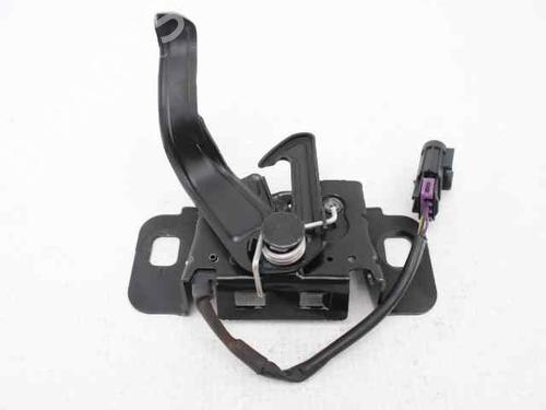 Hood lock OPEL ASTRA J (P10) 1.3 CDTI (68) 39088730 13345630