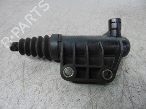 Clutch slave cylinder FIAT PUNTO (188_) 1.3 JTD 16V | BP19187480M113 