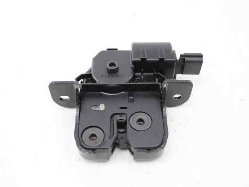 Used Tailgate lock RENAULT MEGANE III Hatchback (BZ0/1_, B3_) 1.5 dCi (BZ0C) (90 hp) 24169917