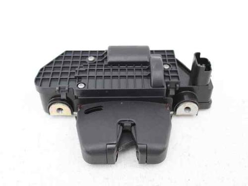 Fechadura da mala PEUGEOT 5008 (0U_, 0E_) 1.6 HDi (114 hp) 31348260
