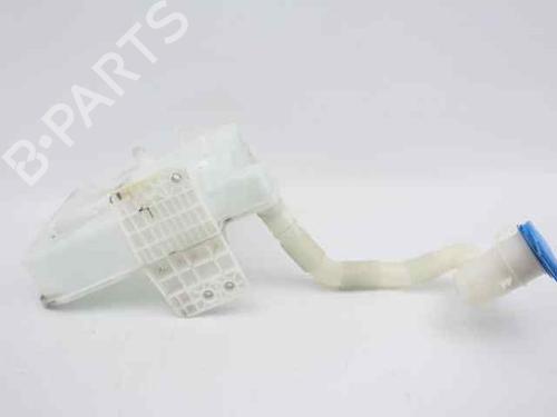 Used Windscreen washer tank VW GOLF VI (5K1) 1.6 TDI (105 hp) 21200034