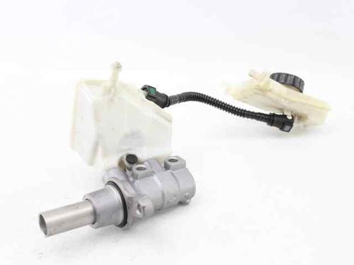 Used Brake master cylinder PEUGEOT 308 SW II (LC_, LJ_, LR_, LX_, L4_) 1.6 HDi / BlueHDi 115 (LCBHXM, LCBHXT) (115 hp) 29644967