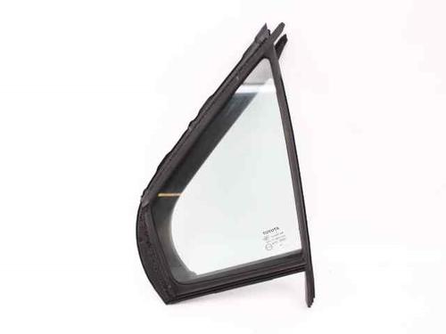 Used Front left quarter glass TOYOTA YARIS (_P13_) 1.0 (KSP130_, KSP130) (69 hp) 25208101