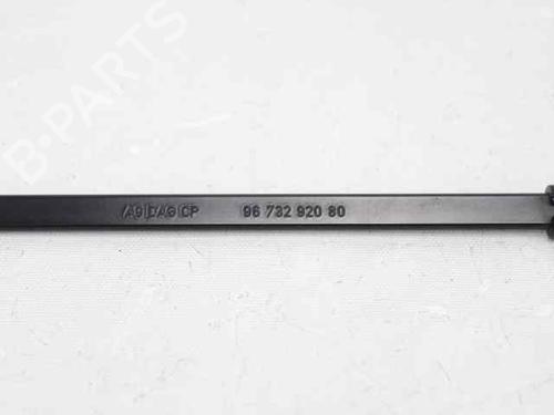 Front windshield wiper arm PEUGEOT 2008 I (CU_) 1.2 VTi | BP19218708C143 