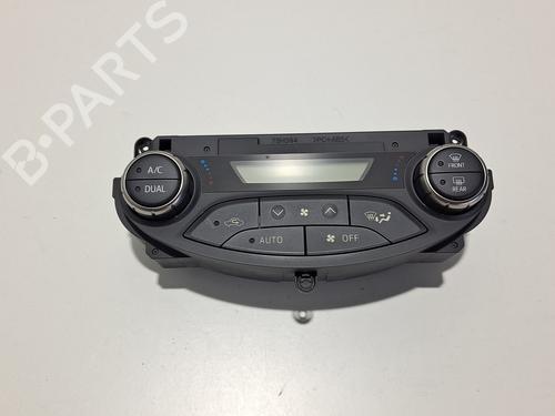 Used Climate control TOYOTA YARIS (_P13_) 1.5 Hybrid (NHP130_, NHP130) (101 hp) 9038687