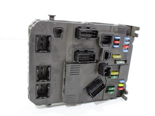 Fuse box PEUGEOT 407 (6D_) 2.0 HDi 135 (6DRHRH, 6DRHRE, 6DRHRG, 6DRHRJ) | BP12537410E1 