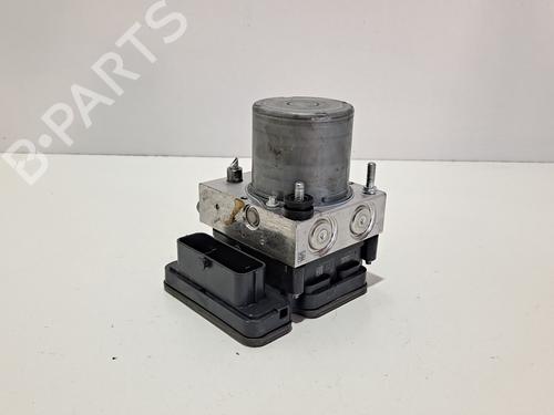 Used ABS pump RENAULT CLIO V (B7_) 1.5 Blue dCi 115 (B7AD) (116 hp) 9681239