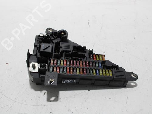 Used Fuse box BMW 5 (E60) 520 d (177 hp) 21635881