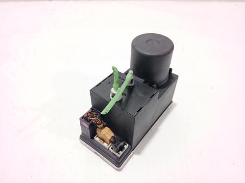 Pompe de verrouillage central AUDI A8 D2 (4D2, 4D8) 4.2 quattro (310 hp) 30942174