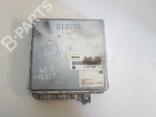 Used Engine control unit (ECU) BMW 5 (E39) 525 tds (143 hp) 5771730