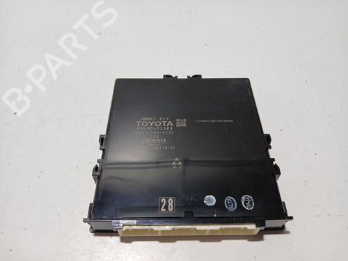 Used Electronic module TOYOTA AURIS (_E18_) 1.8 Hybrid (ZWE186_, ZWE186R) (136 hp) 31157301