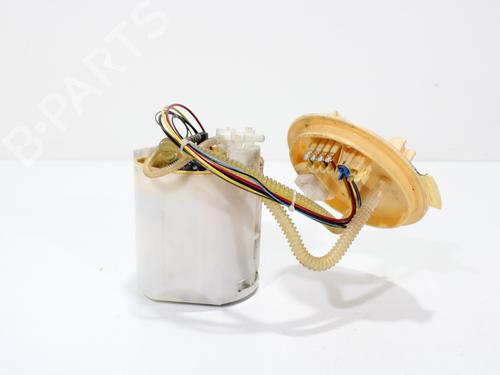 Used Fuel pump MERCEDES-BENZ CLA Shooting Brake (X118) CLA 220 d (118.614) (190 hp) 15659530