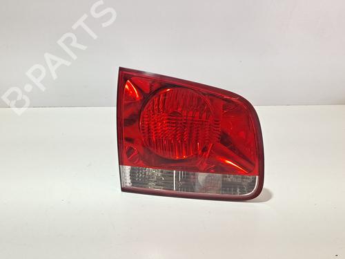 Achterlicht kofferdeksel achterklep links VW TOUAREG (7LA, 7L6, 7L7) 5.0 V10 TDI (313 hp) 9718075