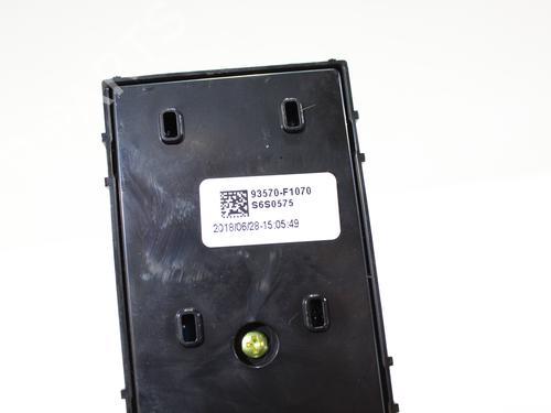 Left front window switch KIA SPORTAGE IV (QL, QLE) 1.6 CRDi | BP15802885I27 