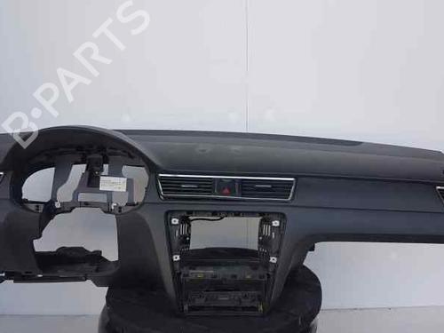 Used Dashboard RENAULT RAPID [1994-1998]  12591606