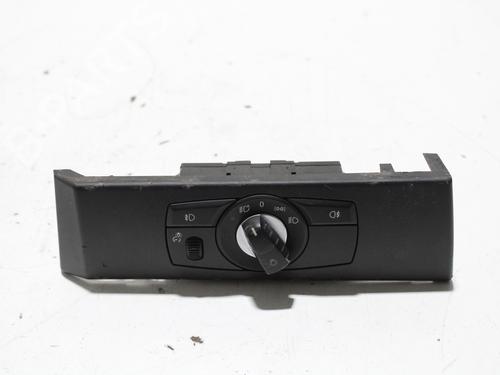 Used Headlight switch BMW 5 (E60) 520 d (177 hp) 21053620