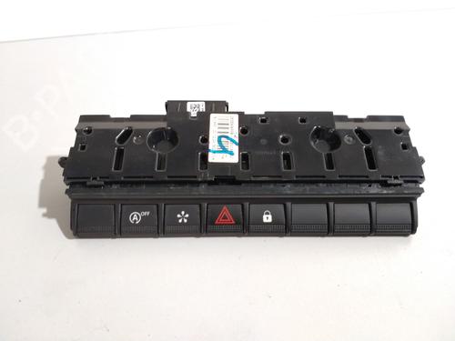 switch-renault-captur-ii-hf_-2020-40079033 main image