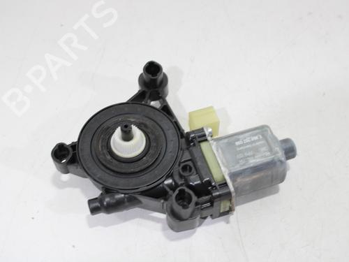 Right rear window motor SKODA SUPERB III Estate (3V5) 2.0 TDI 4x4 | BP17786777E22
