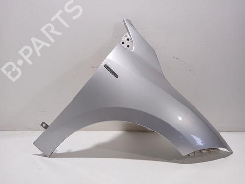 Używane Błotnik przedni prawy RENAULT MEGANE III Hatchback (BZ0/1_, B3_) 1.2 TCe (BZ2B, BZ11) (116 hp) 30710539