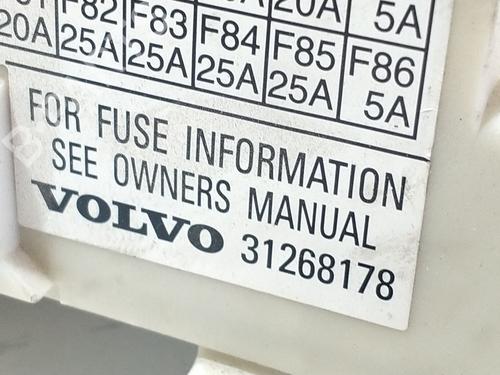 Fuse box VOLVO C30 (533) 1.6 D | BP38952344E1 - Image 3