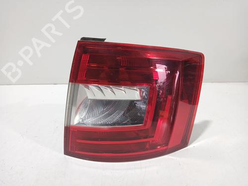 Used Right taillight Right taillight SKODA OCTAVIA III Combi (5E5, 5E6) 2.0 TDI (150 hp) 32988131 32988131