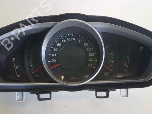 Used Instrument cluster VOLVO V40 Hatchback (525) D2 (120 hp) 5857443