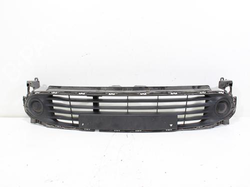 Used Grille RENAULT CLIO IV (BH_) 1.5 dCi 75 (75 hp) 18674323