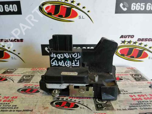 Used Front right lock FORD FIESTA V (JH_, JD_) 1.4 TDCi (68 hp) 5134685